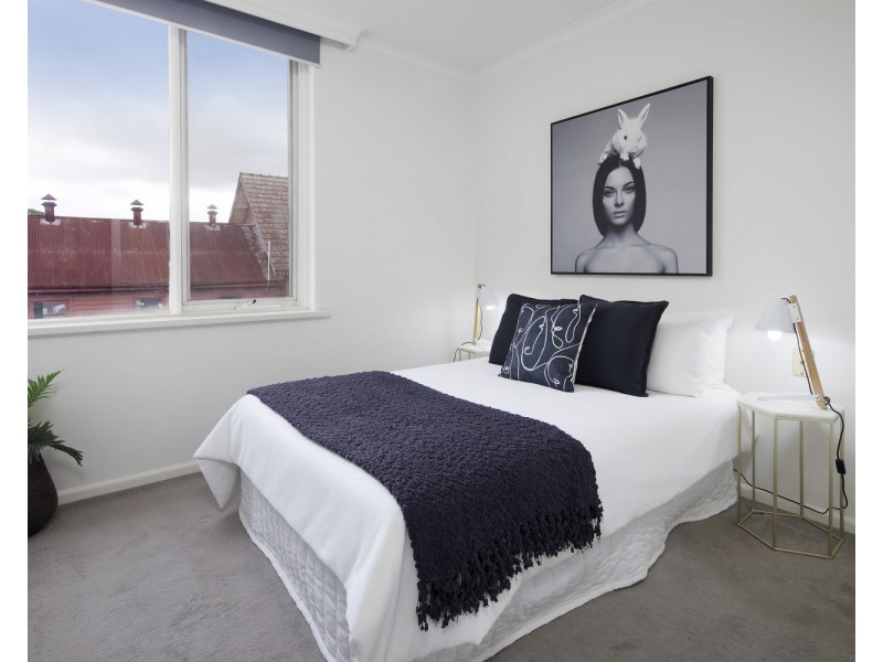 12/559 GlenHuntly Road, Elsternwick VIC 3185