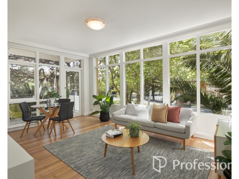 2/64 Broadway, Elwood VIC 3184