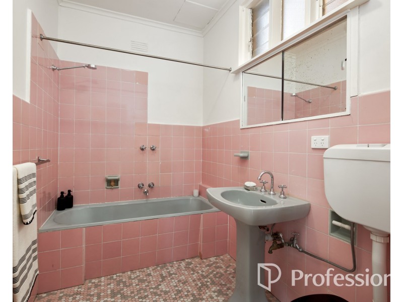 2/64 Broadway, Elwood VIC 3184