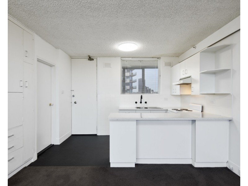 1001/81 Queens Road, Melbourne VIC 3004