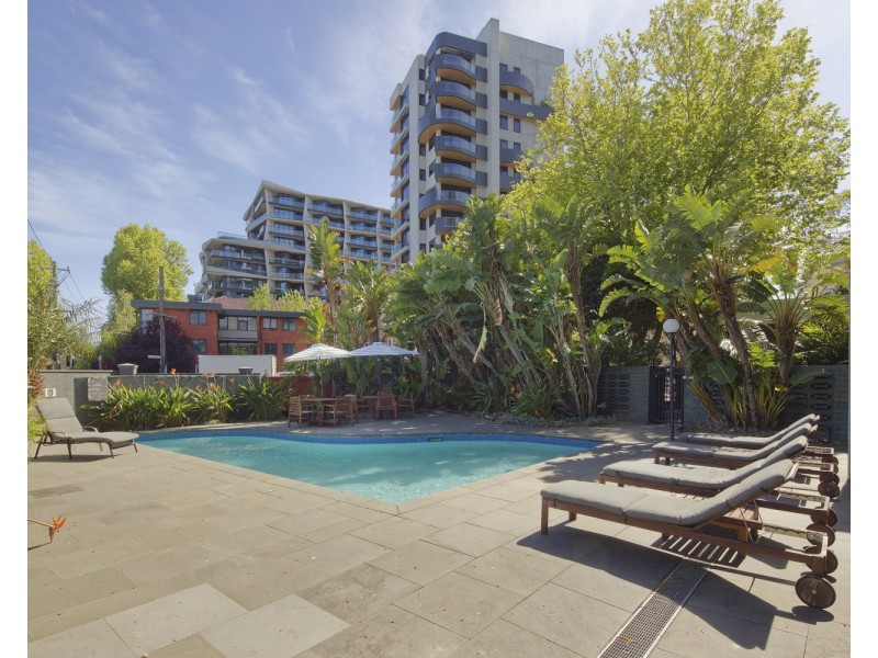 1001/81 Queens Road, Melbourne VIC 3004