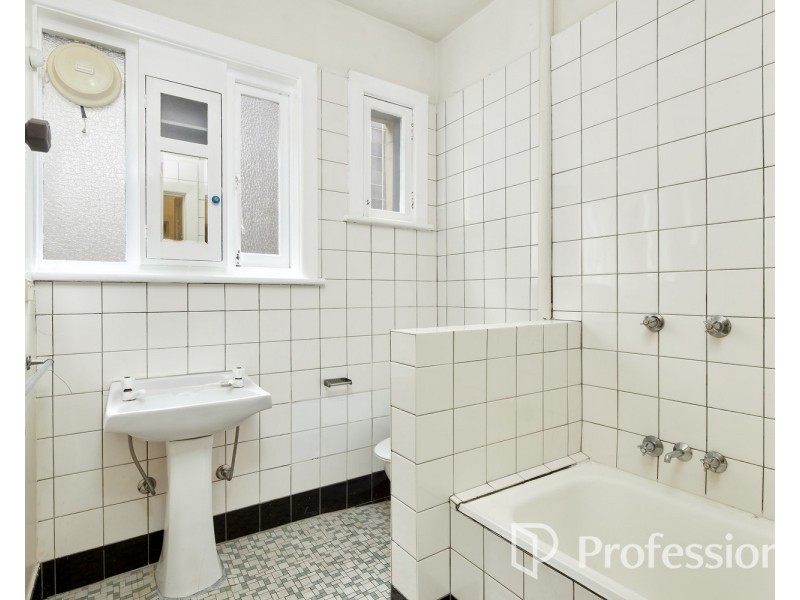 1/33 Kingsley Street, Elwood VIC 3184