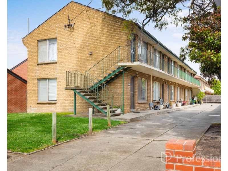 9/11 Toward Street, Murrumbeena VIC 3163