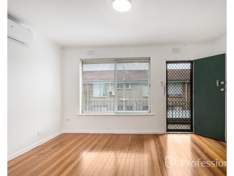 9/11 Toward Street, Murrumbeena VIC 3163