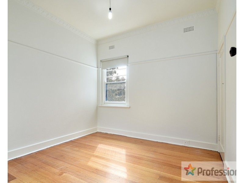 4/292 Barkly Street, St Kilda VIC 3182