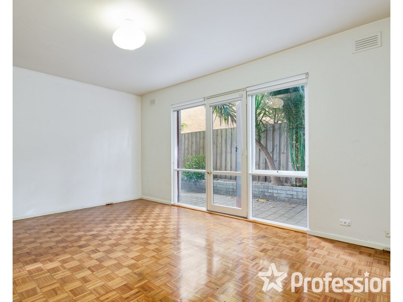 2/52 Hotham Street, St Kilda East VIC 3183