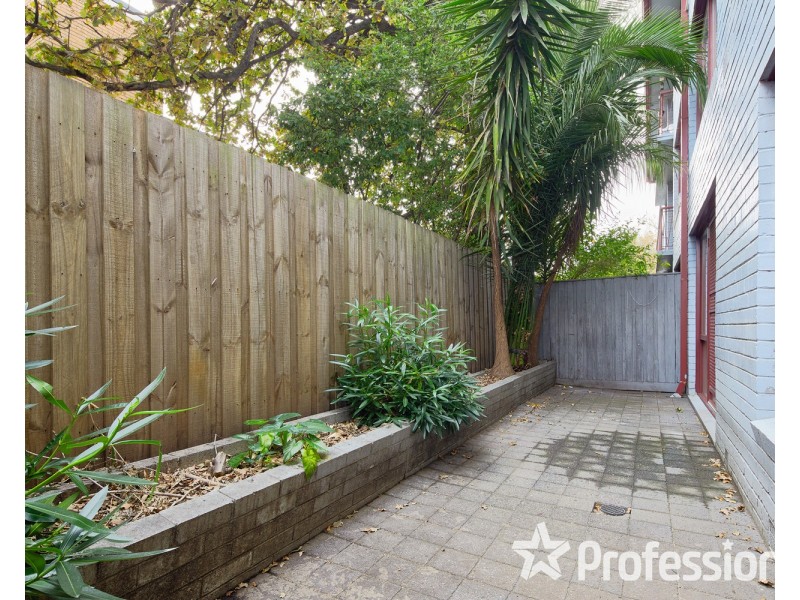 2/52 Hotham Street, St Kilda East VIC 3183