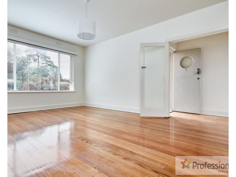 2/2 Newton Court, St Kilda VIC 3182