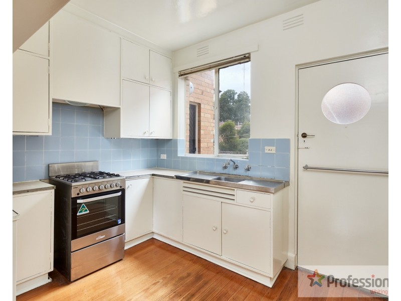 2/2 Newton Court, St Kilda VIC 3182