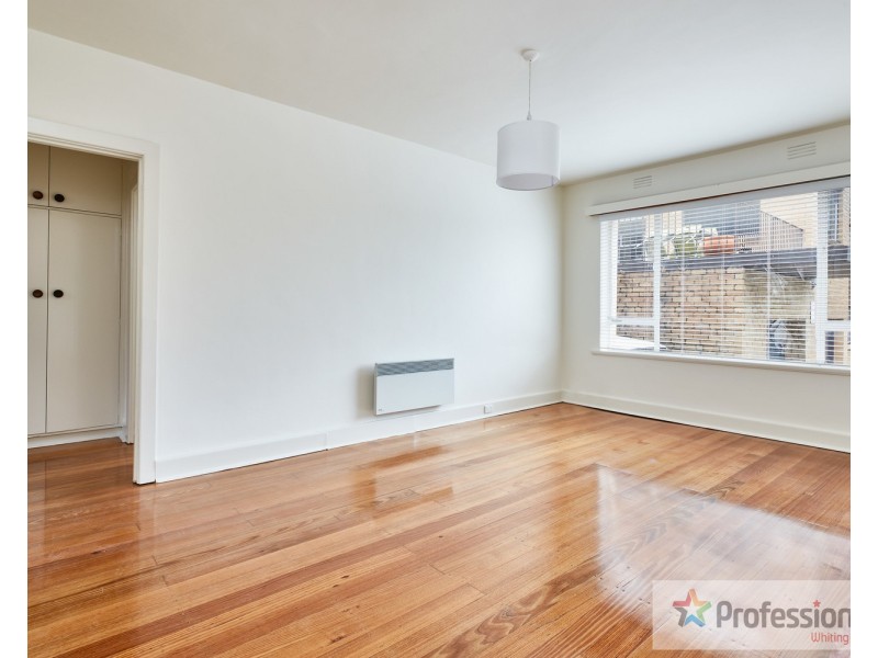 2/2 Newton Court, St Kilda VIC 3182