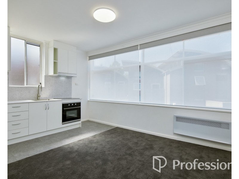 10/244 Barkly Street, St Kilda VIC 3182