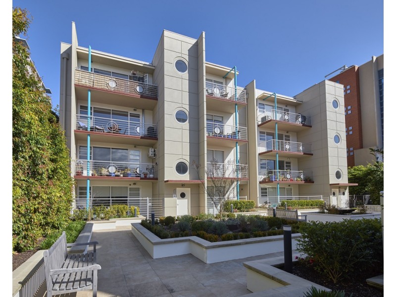 34/18-20 Esplanade, St Kilda VIC 3182