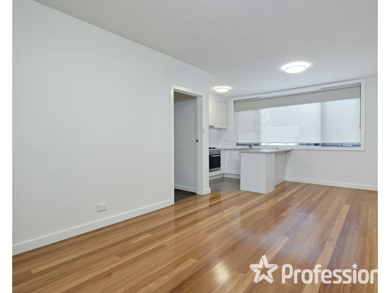 2/4 Burnett Street, St Kilda VIC 3182