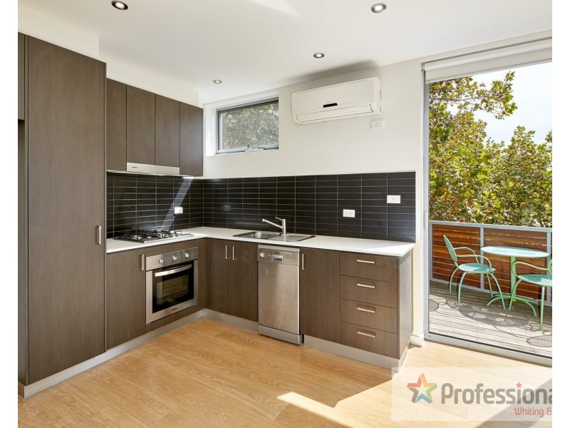 8/3 Charnwood Road, St Kilda VIC 3182