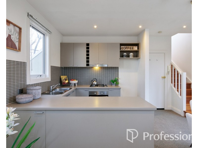 8/1 Maysbury Avenue, Elsternwick VIC 3185