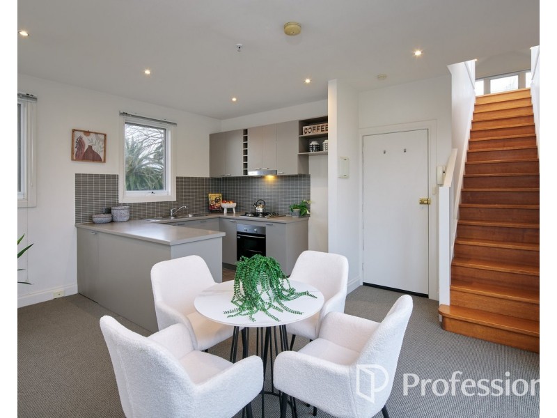 8/1 Maysbury Avenue, Elsternwick VIC 3185