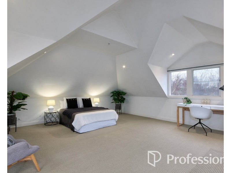 8/1 Maysbury Avenue, Elsternwick VIC 3185