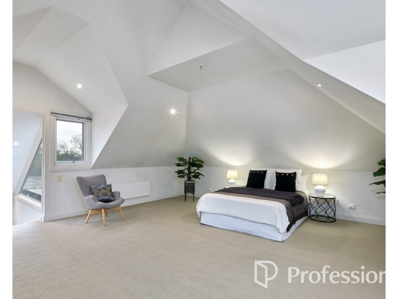 8/1 Maysbury Avenue, Elsternwick VIC 3185
