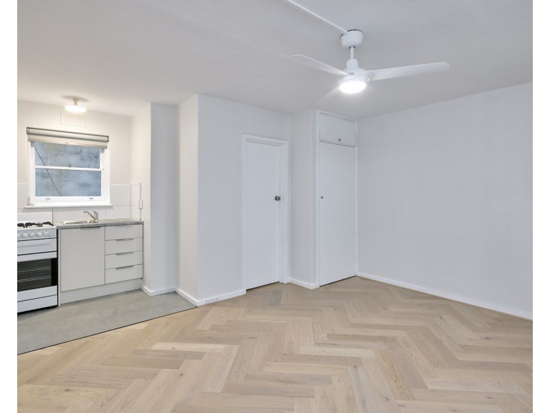 3/38 Dalgety Street, St Kilda VIC 3182