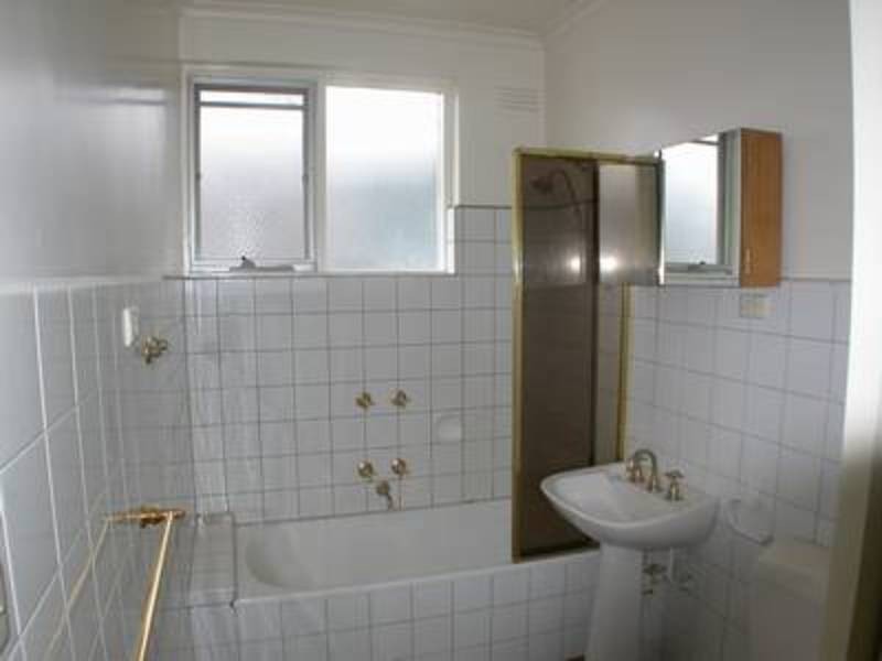 8/26 Pine Avenue, Elwood VIC 3184