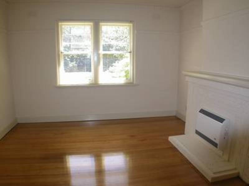 1/22 Charnwood Crescent, St Kilda VIC 3182