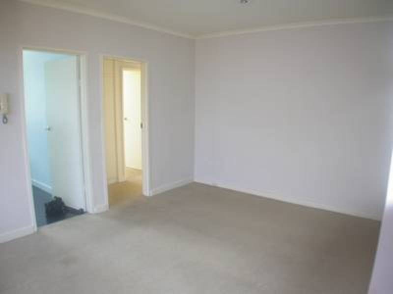 29/1-2 The Esplanade, St Kilda VIC 3182