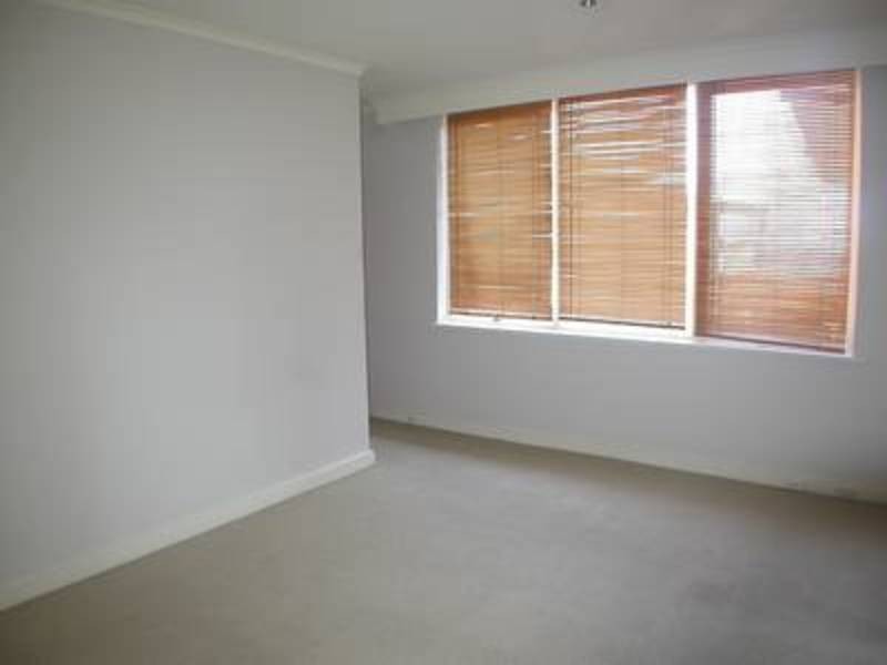 29/1-2 The Esplanade, St Kilda VIC 3182