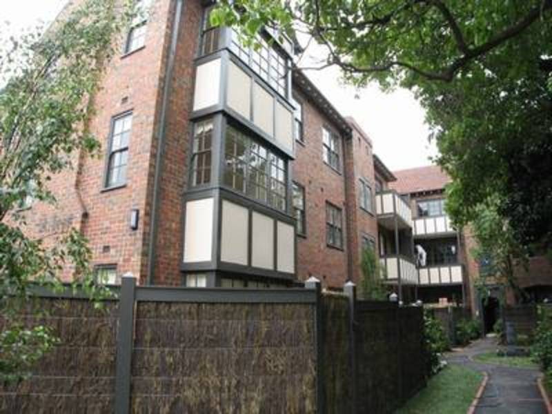 11/17 Charnwood Grove, St Kilda VIC 3182