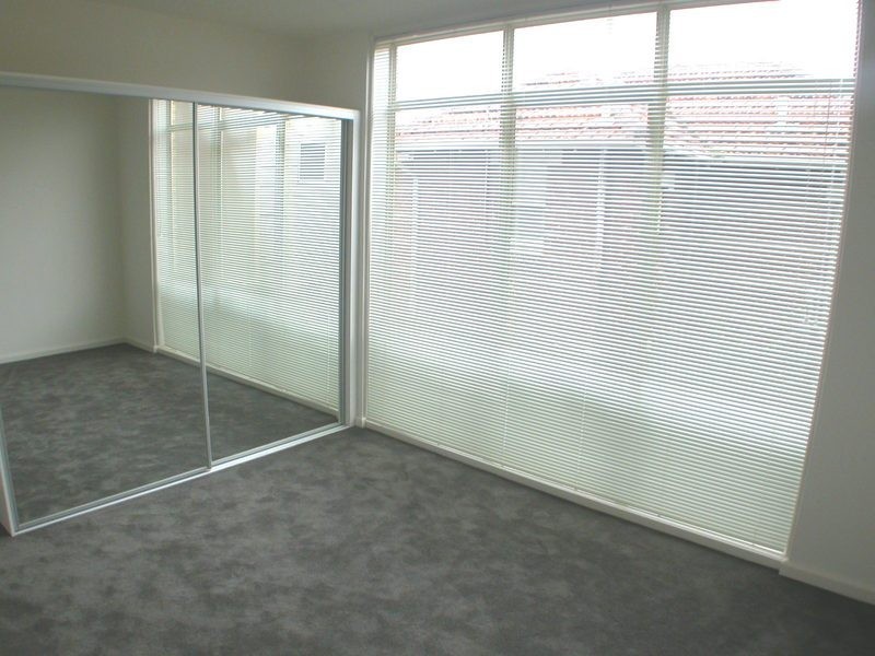8/11 Bluff Avenue, Elwood VIC 3184