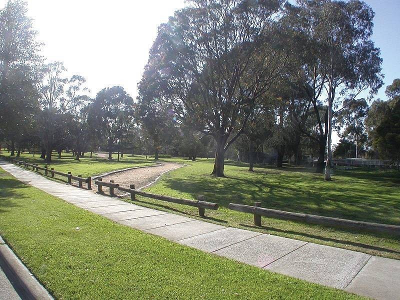 4 Biscop Road, Moorabbin VIC 3189