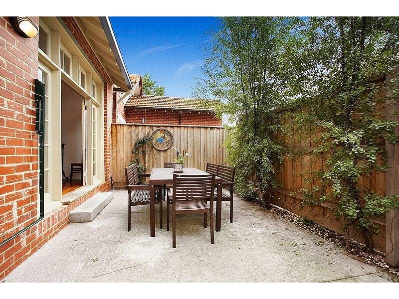 15 Vautier Street, Elwood VIC 3184