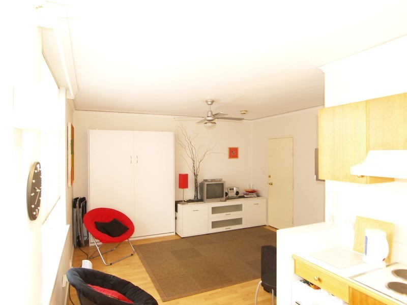 10/239 Canterbury Road, St Kilda West VIC 3182