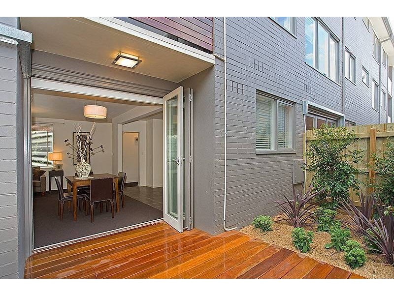 1-8/66 Park Street, St Kilda VIC 3182