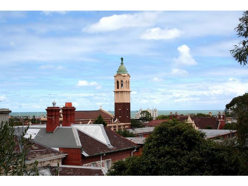 3/11 Burnett Street, St Kilda VIC 3182