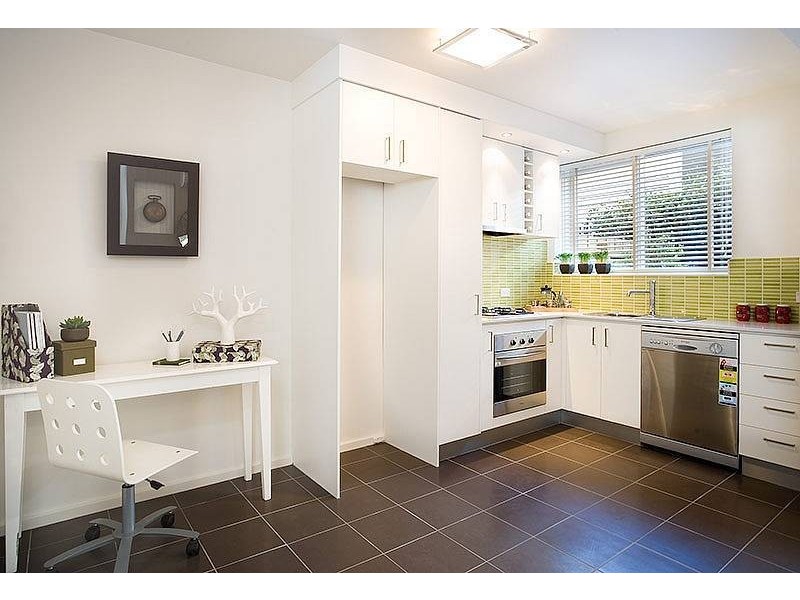 1-8/66 Park Street, St Kilda VIC 3182