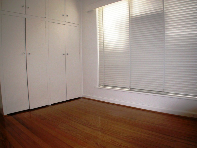 4/233 Canterbury Road, St Kilda VIC 3182