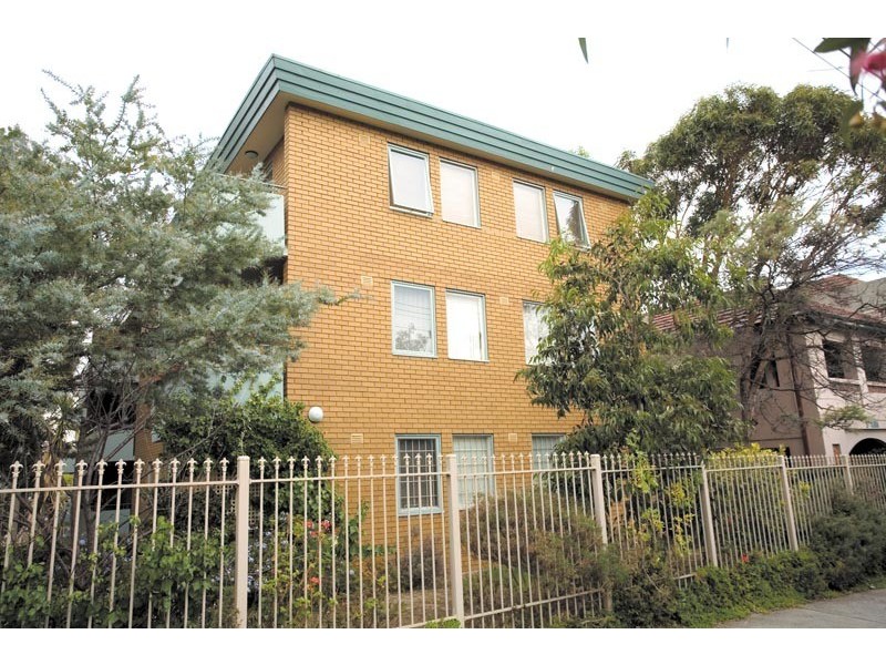 4/61-63 Robe Street, St Kilda VIC 3182