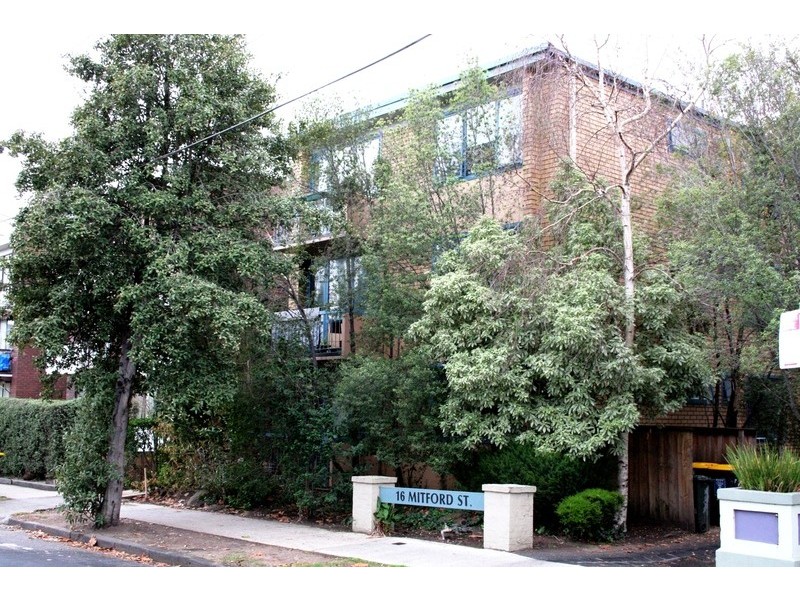 1/16 Mitford Street, St Kilda VIC 3182