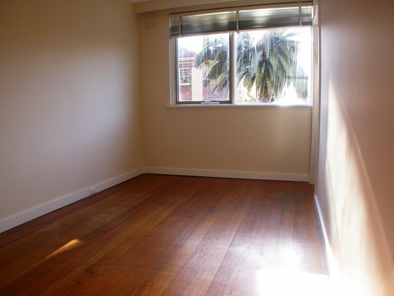 2/17 Jackson Street, St Kilda VIC 3182