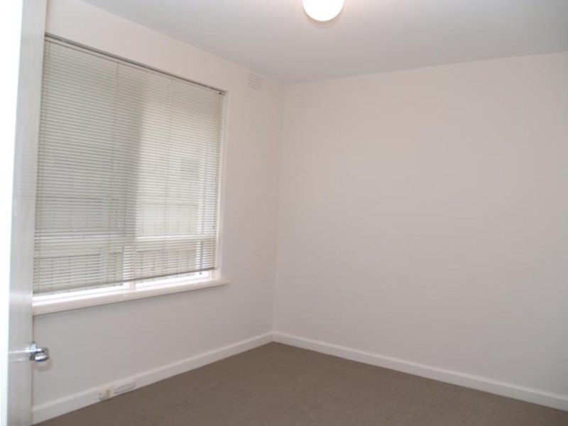 2/62 Gourlay Street, St Kilda East VIC 3183