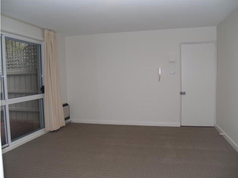 2/62 Gourlay Street, St Kilda East VIC 3183