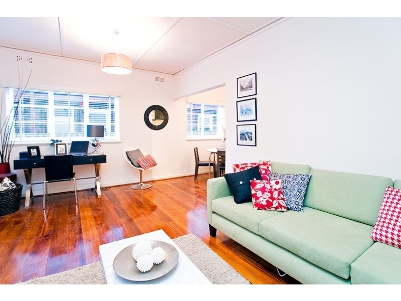 1-18/3 Cowderoy Street, St Kilda West VIC 3182