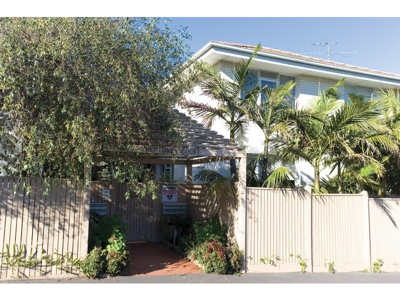 2/23 Neptune Street, St Kilda VIC 3182