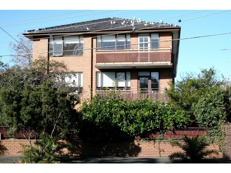 2/75 Spenser Street, St Kilda VIC 3182