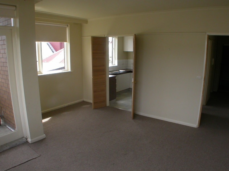 2/75 Spenser Street, St Kilda VIC 3182