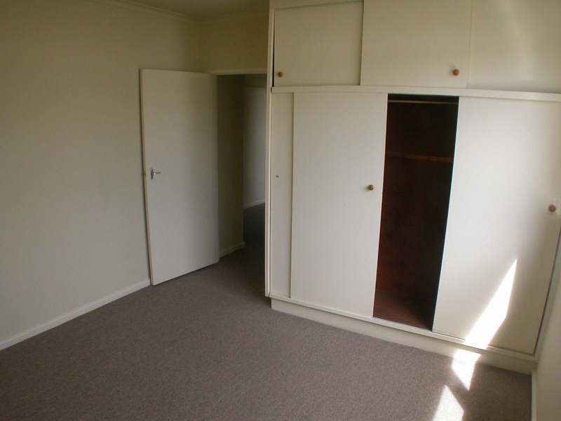 2/75 Spenser Street, St Kilda VIC 3182