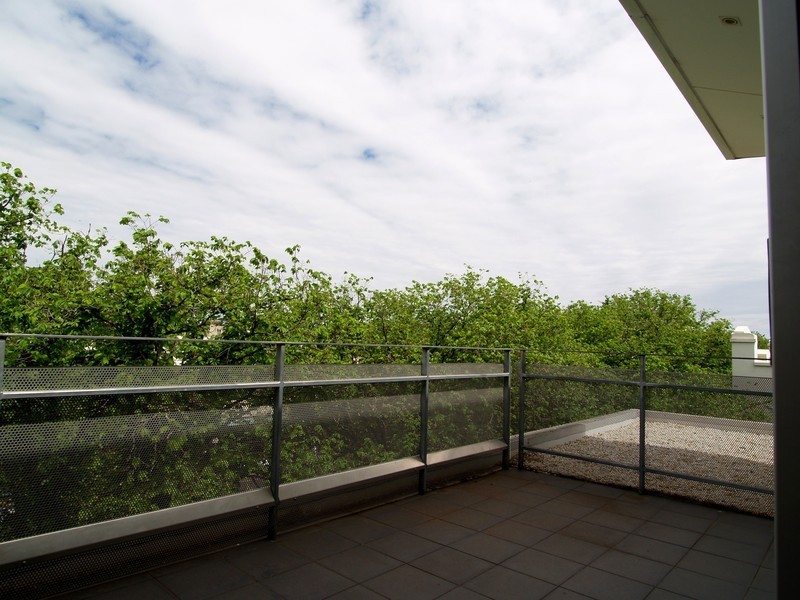 24/52 Fitzroy Street, St Kilda VIC 3182