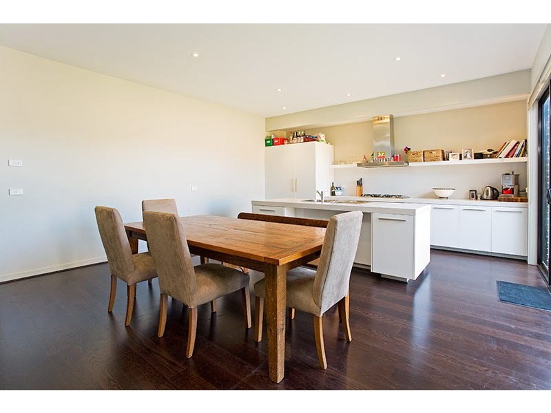 14 Evergreen Circuit, Cheltenham VIC 3192