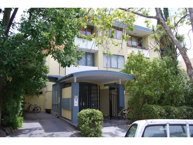 24/1 Acland Street, St Kilda VIC 3182