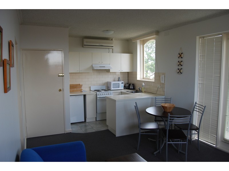 24/1 Acland Street, St Kilda VIC 3182